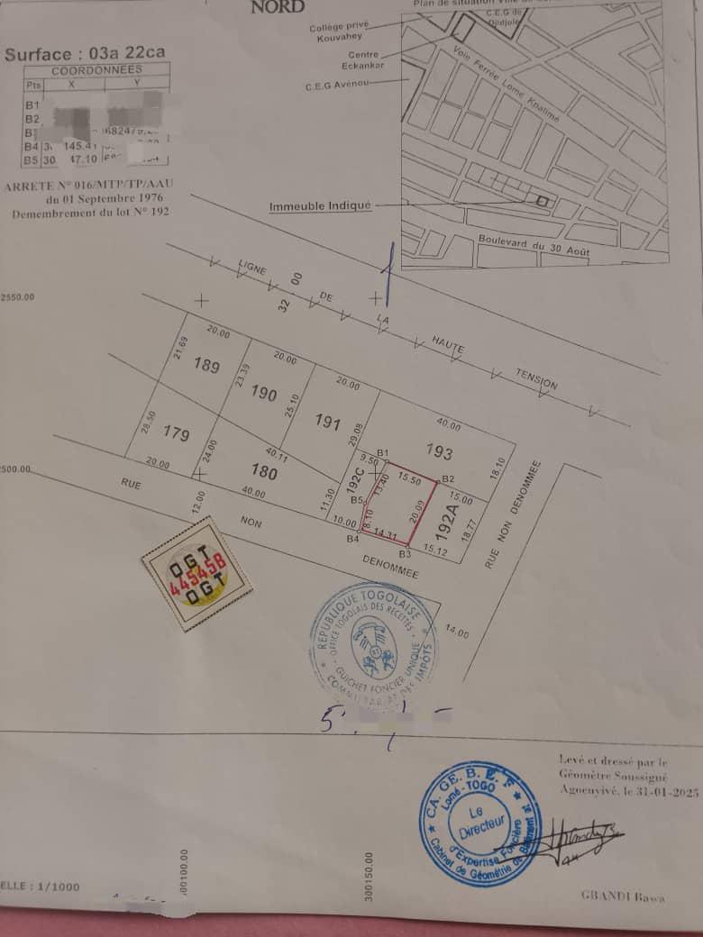 Terrain 1/2 lot à vendre à Avenou Adjinamoto – 40 millions FCFA