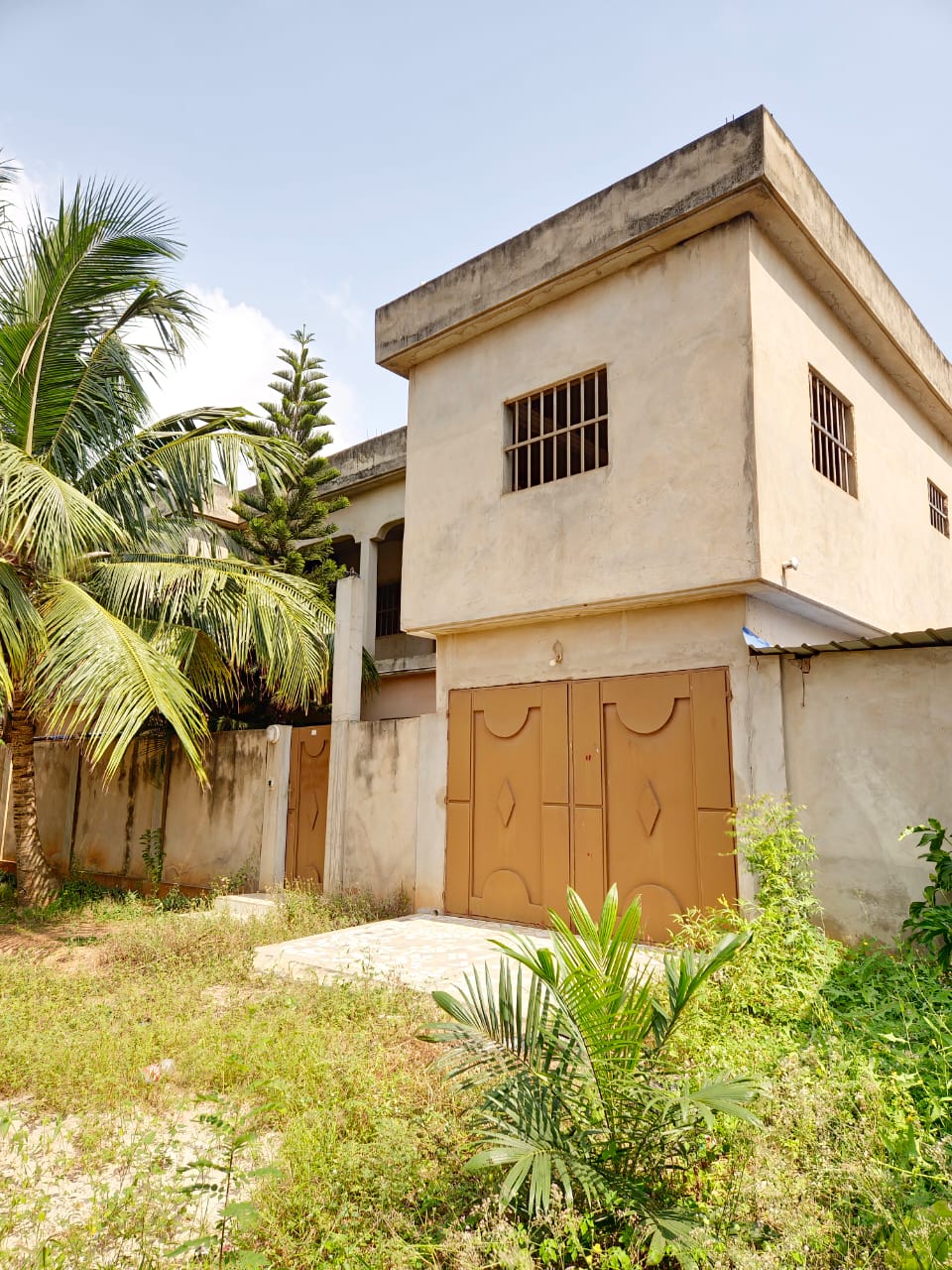 Villa duplex 7 chambres en vente à Sogbossito – 45 millions FCFA