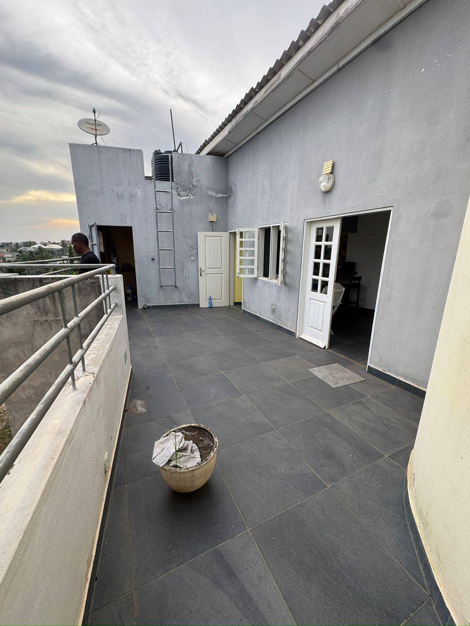 Appartement meublé haut standing 2 chambres en location à Adidogomé Logoté – 250 mille FCFA par mois