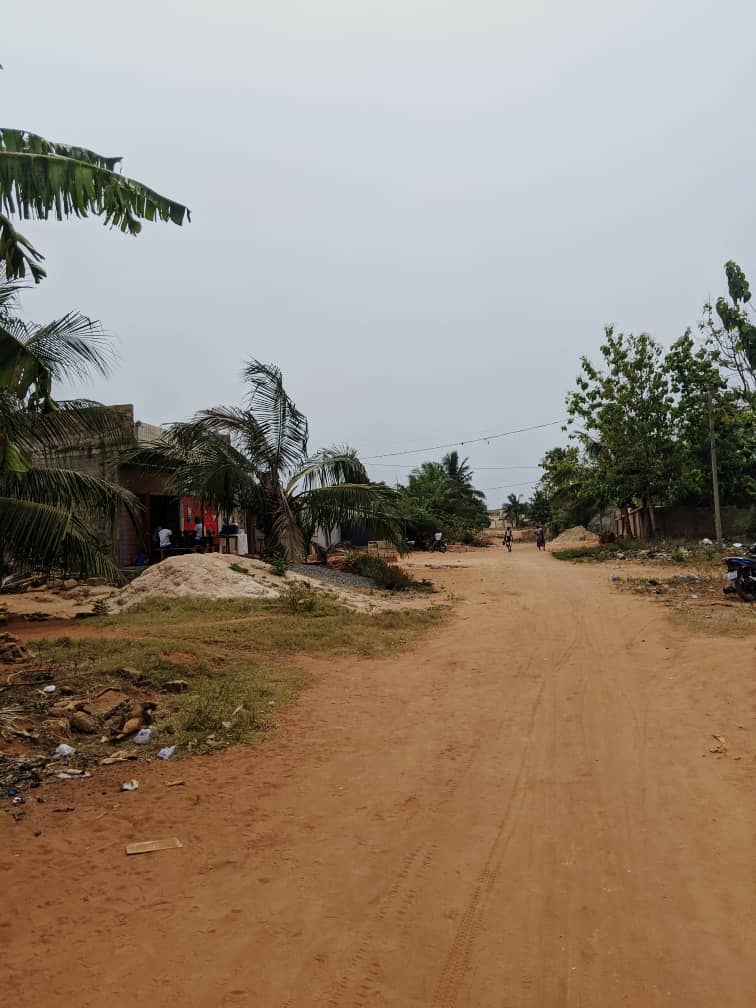 Maison en cours de finition sur 1/4 lot à Djagblé Hlankopé – 6.5 millions FCFA