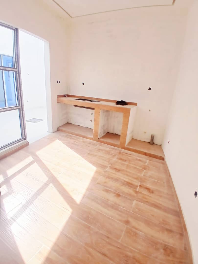 Villa 3 chambres en vente à Zanguera Afiadényigban à 300m du goudron – 28,5 millions FCFA
