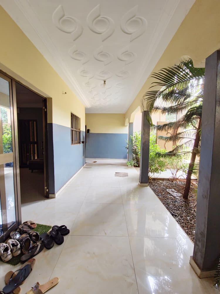 Villa duplex 7 chambres en vente à Sogbossito – 45 millions FCFA