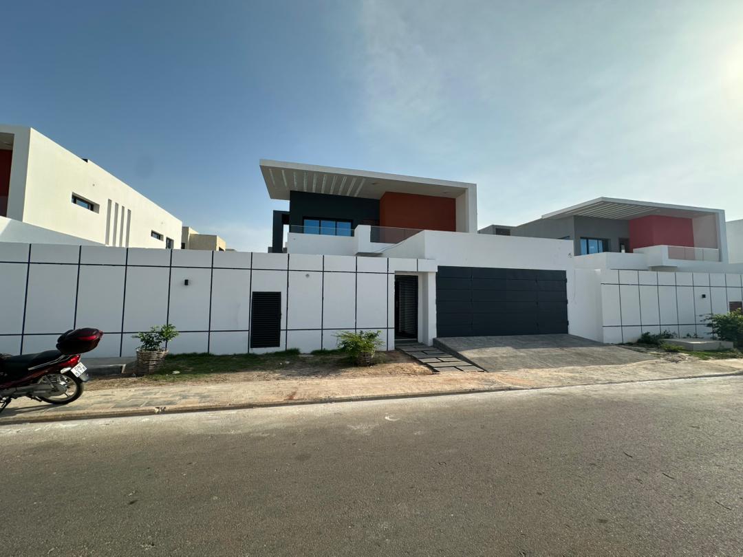 Villa à vendre à Cité Renaissance – 425 Millions FCFA