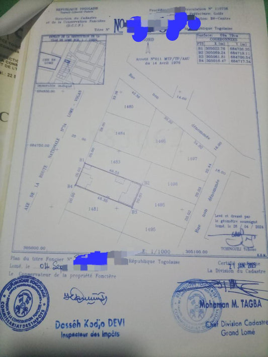 Terrain de 2 lots en vente en bordure de goudron à Kégué – 230 millions FCFA