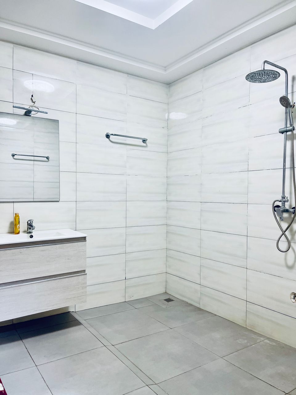 Villa Duplex meublée 4 chambres à louer à Nukafu – 950000 FCFA par mois