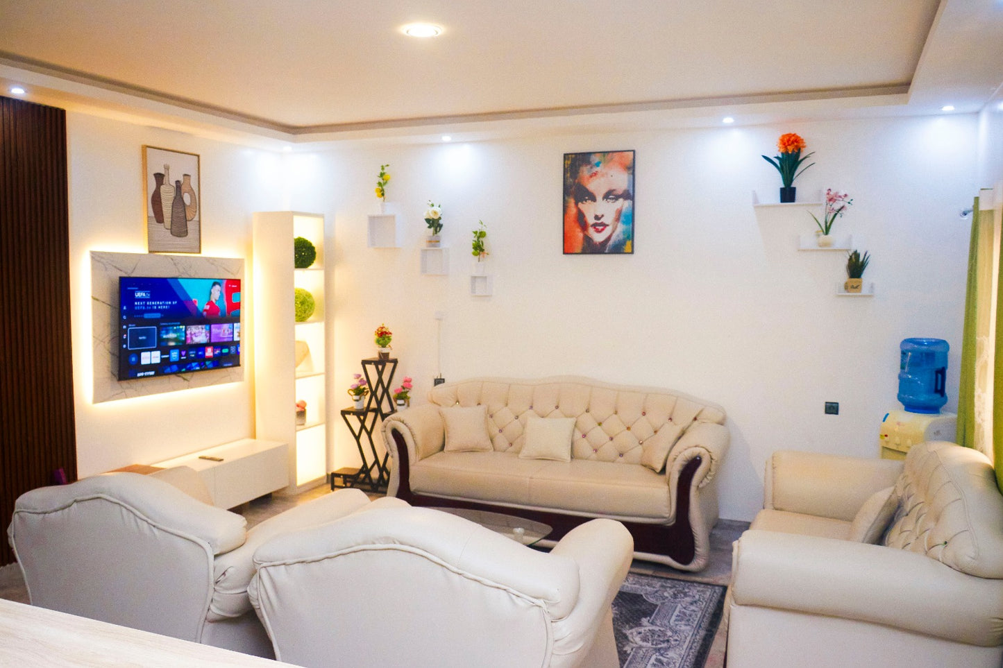 Appartement 2 chambres meublé à louer à Ablogamer non loin du goudron – 400000 FCFA