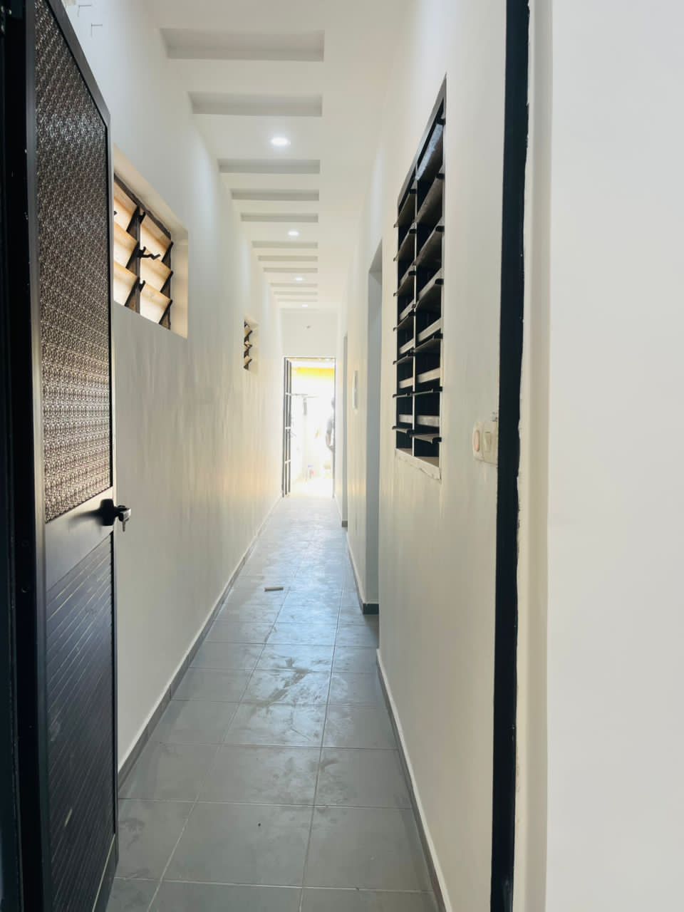 Villa 2 chambres à louer avec dépendance à Adidogomé derrière station Oando sur la grande voie Lapampa-Yokoé - 120 000 FCFA