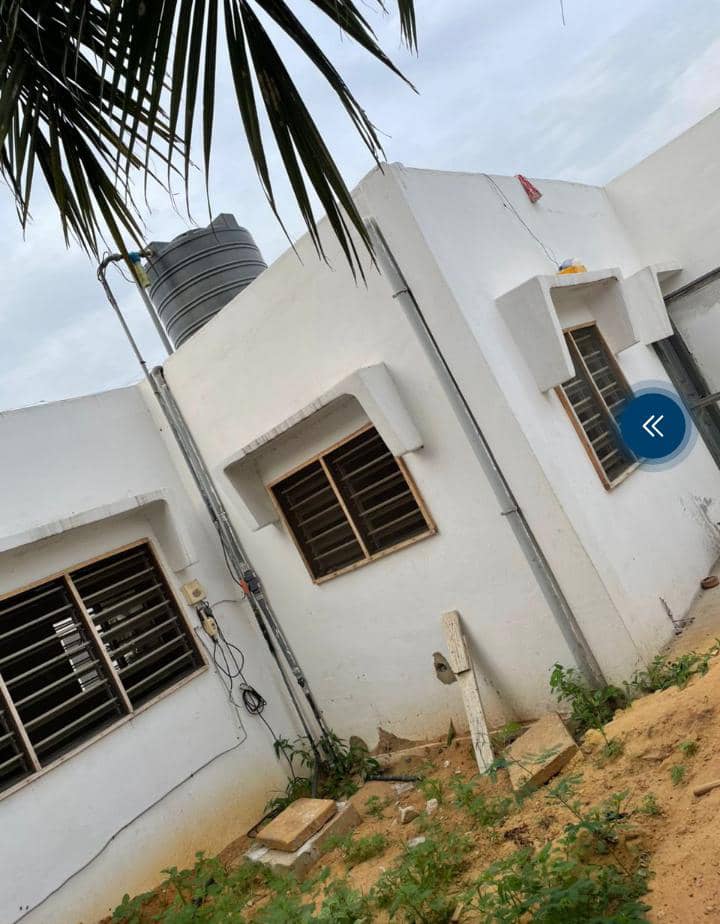 Mini villa 2 chambres en vente au bord du goudron à Agbodrafo – 30 millions FCFA