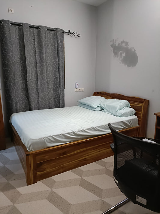 Studio meublé à louer à Agbavi – 100000 FCFA