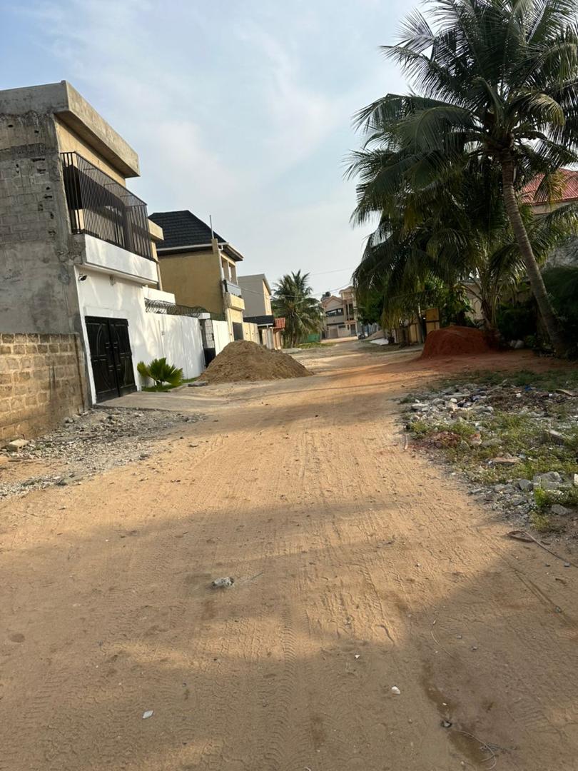 Terrain de 1500 m² en vente à Baguida – 50 millions FCFA le lot