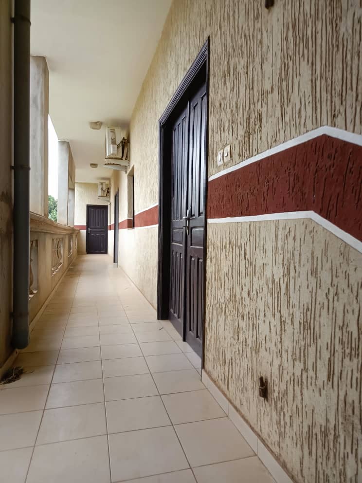 Grande villa 18 chambres en vente à Adidogomé Madiba – 250 millions FCFA