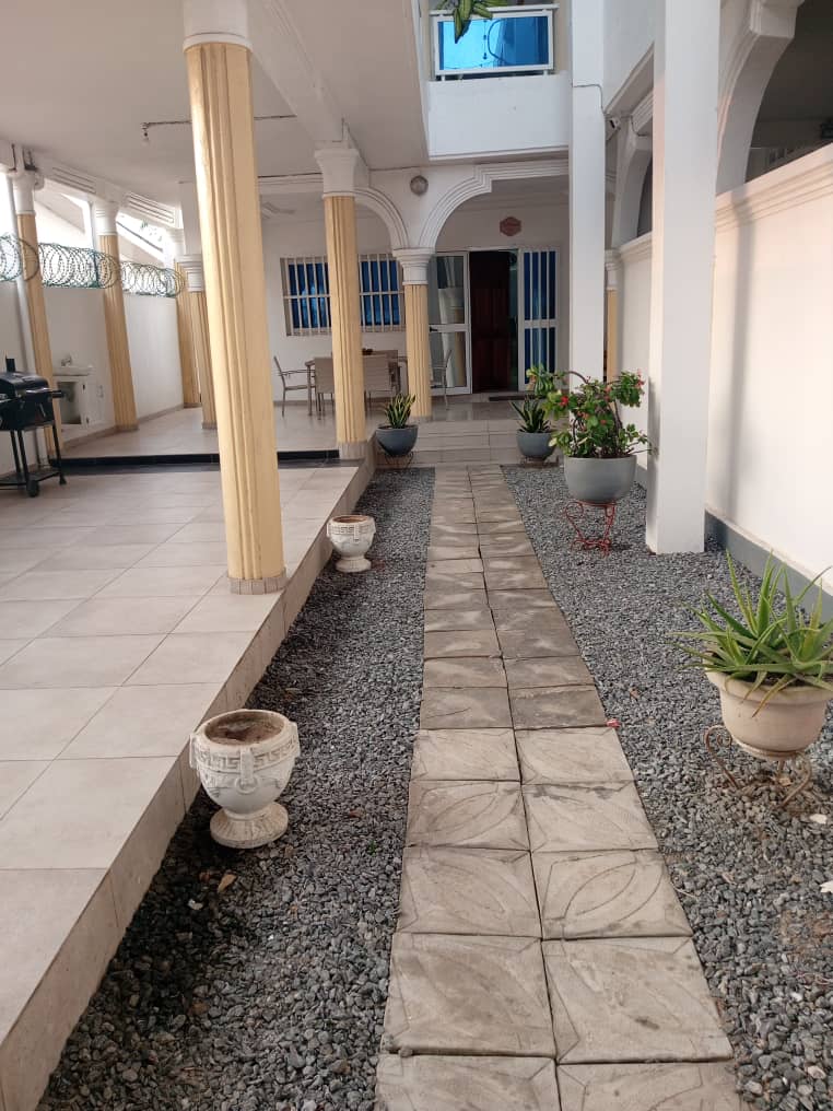 Appartement 2 chambres meublé à louer à Olibo, Avepozo – 270 mille FCFA