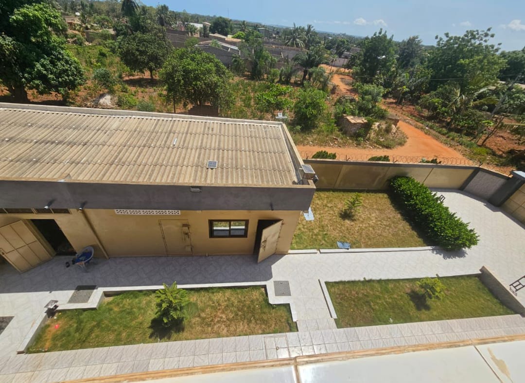 Immeuble de 11 appartements à vendre à Adétikopé Kladjèmé – 180 millions FCFA