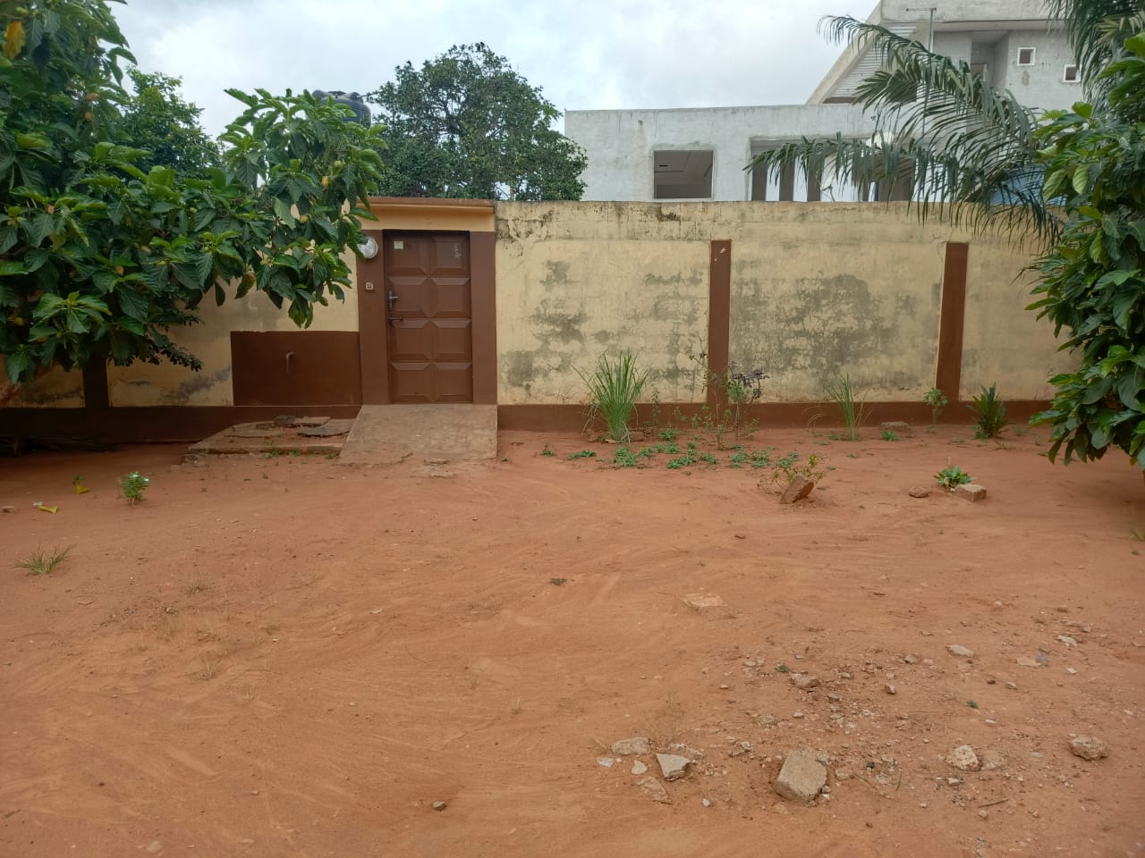 Maison en angle de 2 voies à Adidogomé Atilamonou à 200m du goudron – 27 millions FCFA