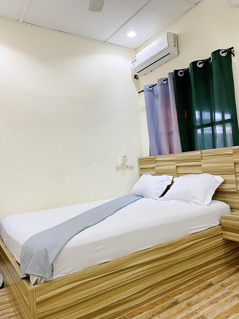 Villa meublée de 2 chambres en location à Tokoin Séminaire – 450 000 FCFA