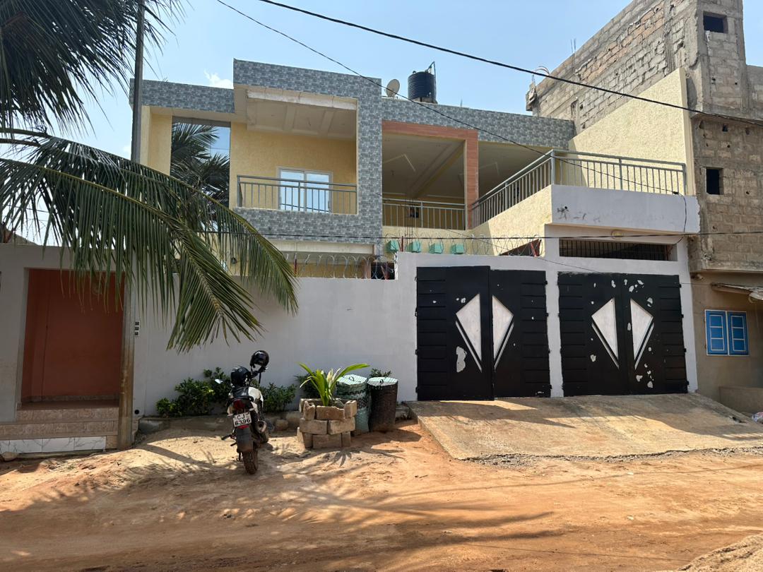 Villa duplex meublée à louer à Ségbé – 400000 FCFA/mois