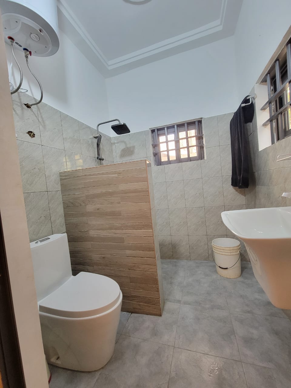 Appartement meublé de 2 chambres à louer à Yokoe Kopegan – 300 000 FCFA/mois