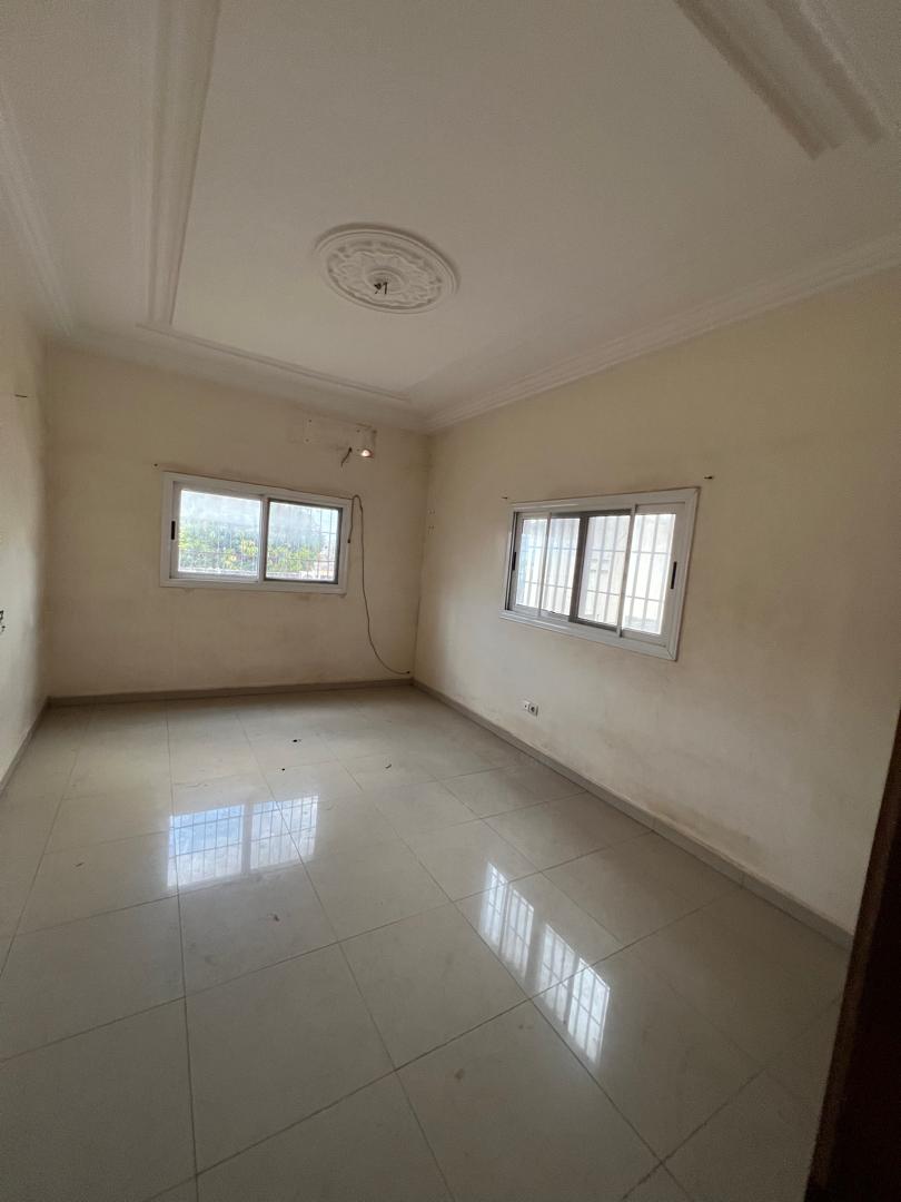 Villa duplex 5 chambres en vente à Agoè Cacaveli – 100 millions FCFA