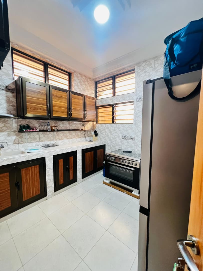 Villa duplex meublée 4 chambres en vente à Cité Mokpokpo, Lomé – 285 millions FCFA