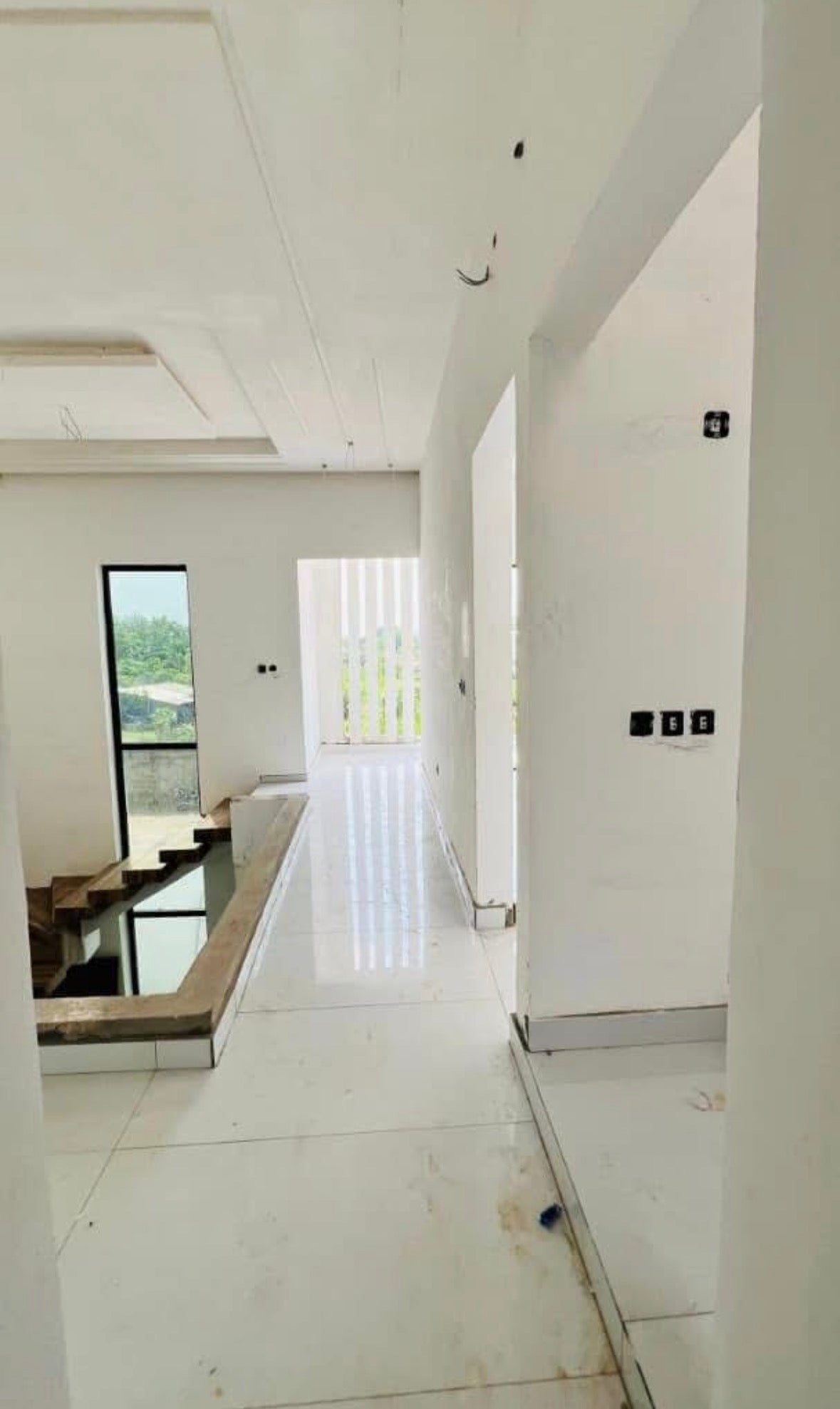 MAGNIFIQUE VILLA A VENDRE Zanguéra,150m du goudron