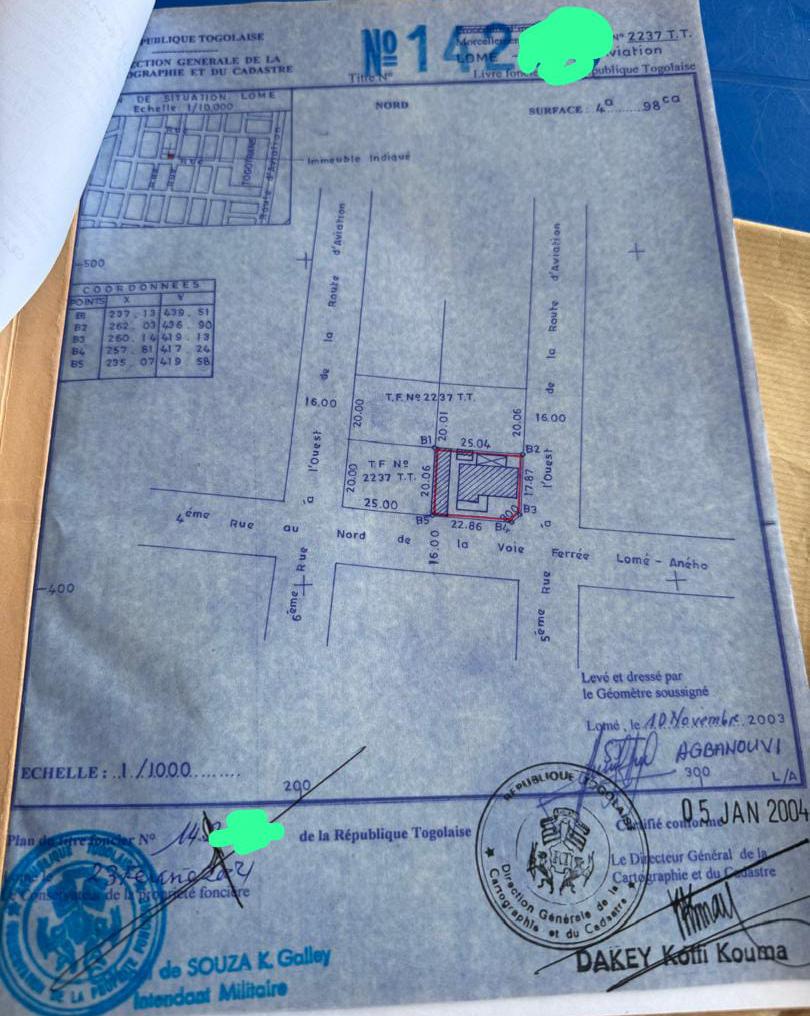 Villa à rénover sur terrain de 498 m² en angle de rue à Nukafu – 70 millions FCFA