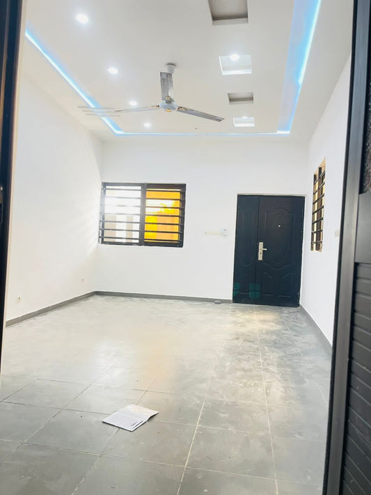 Villa 2 chambres à louer avec dépendance à Adidogomé derrière station Oando sur la grande voie Lapampa-Yokoé - 120 000 FCFA