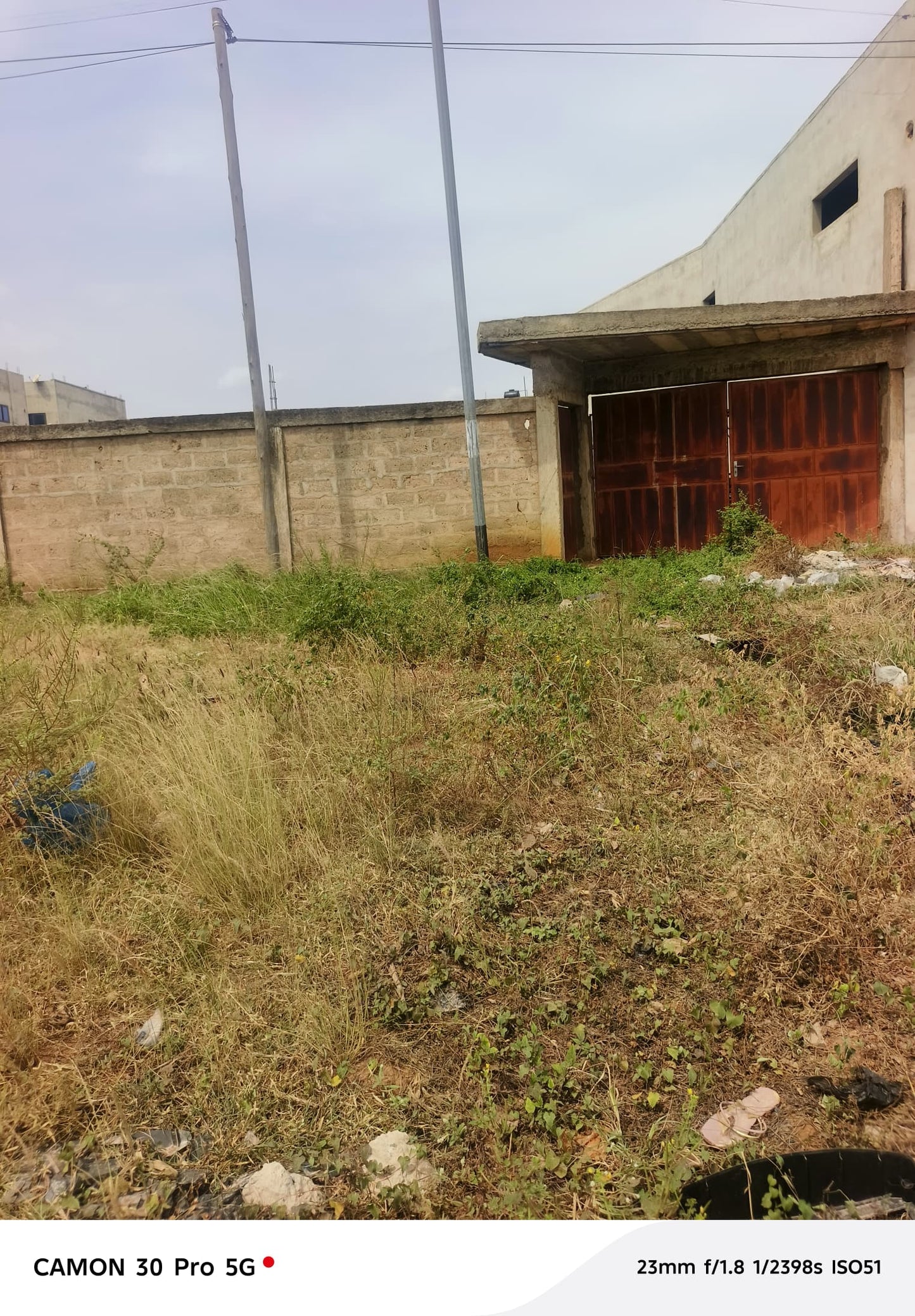 Terrain de 900 m² en vente en bordure de goudron à Agoè Legbassito – 70 millions FCFA