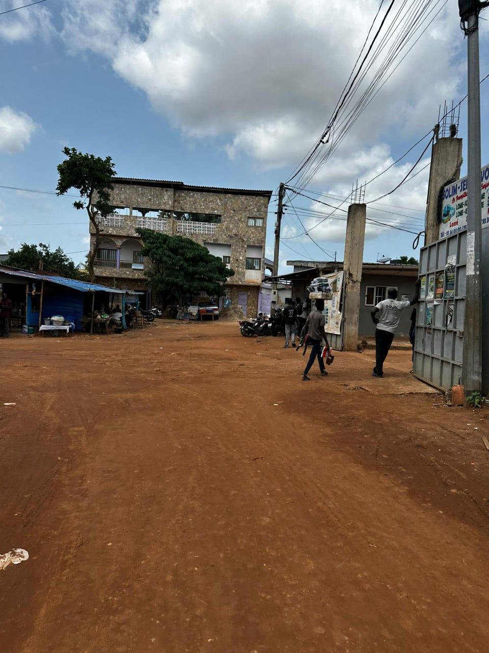 Terrain de 600 m² en vente à Agoè Fil O Parc à 100m de la nationale N°1 – 57 millions FCFA