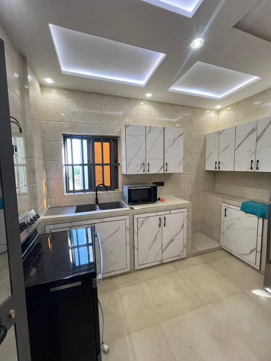 Appartement meublé haut standing à louer à Zanguera – Loyer 200 000 FCFA