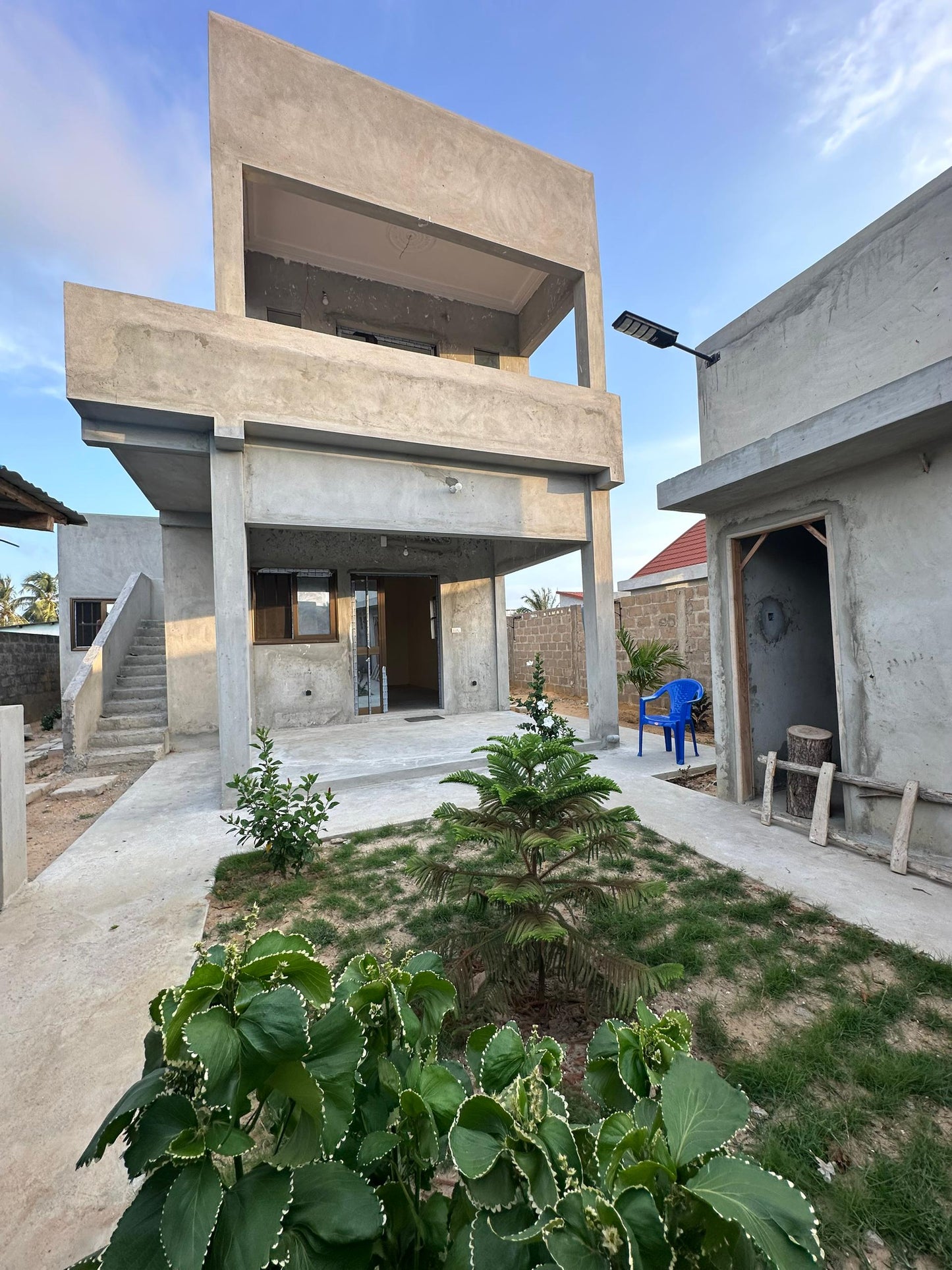 Villa à vendre sur demi lot à Agbavi – 30 millions FCFA