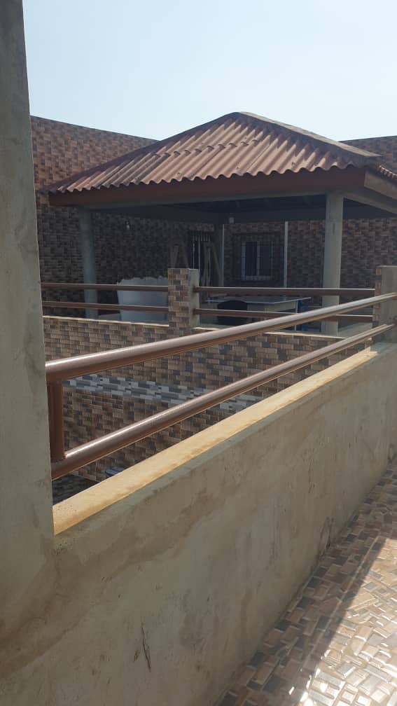 Villa 5 chambres en vente à Avepozo côté plage proche du goudron – 70 millions FCFA