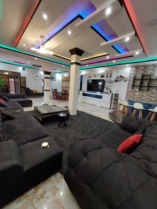 Villa 4 chambres meublée à louer à Kpogan proche goudron – 500 000 FCFA/mois