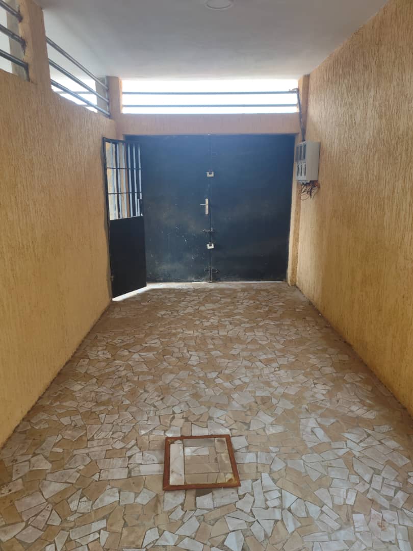 Villa duplex en vente à Agbalepedo – 50 millions FCFA