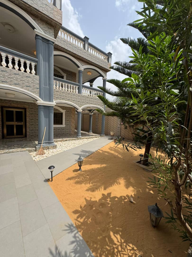 Villa 5 chambres en vente à Sogbossito – 300 millions FCFA