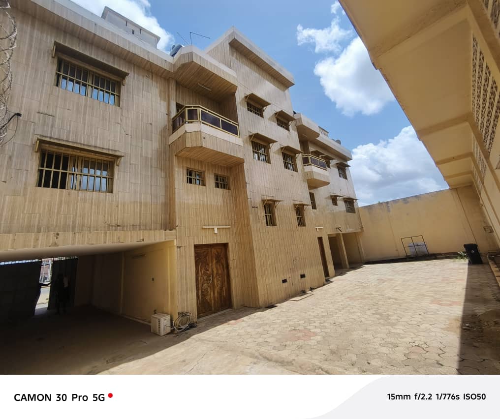 Villa en vente en bordure du goudron à Adidogomé Apédokoè – 270 millions FCFA