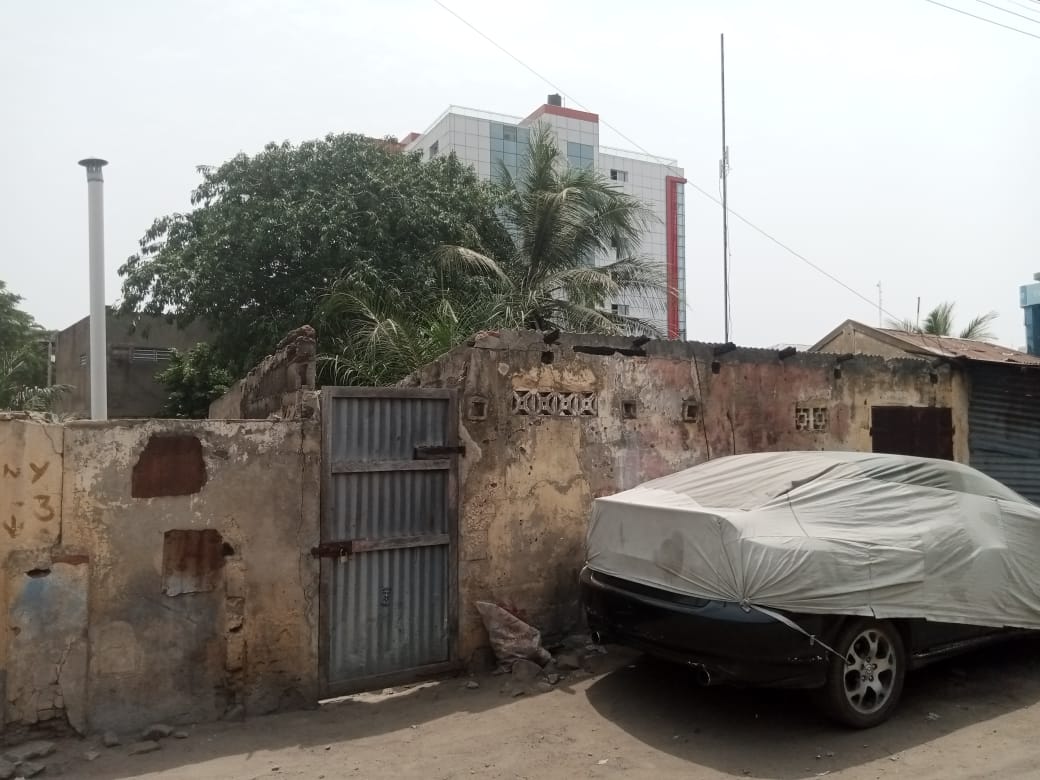 Terrain de 298 m² en vente à Amoutivé Dékon – 130 millions FCFA