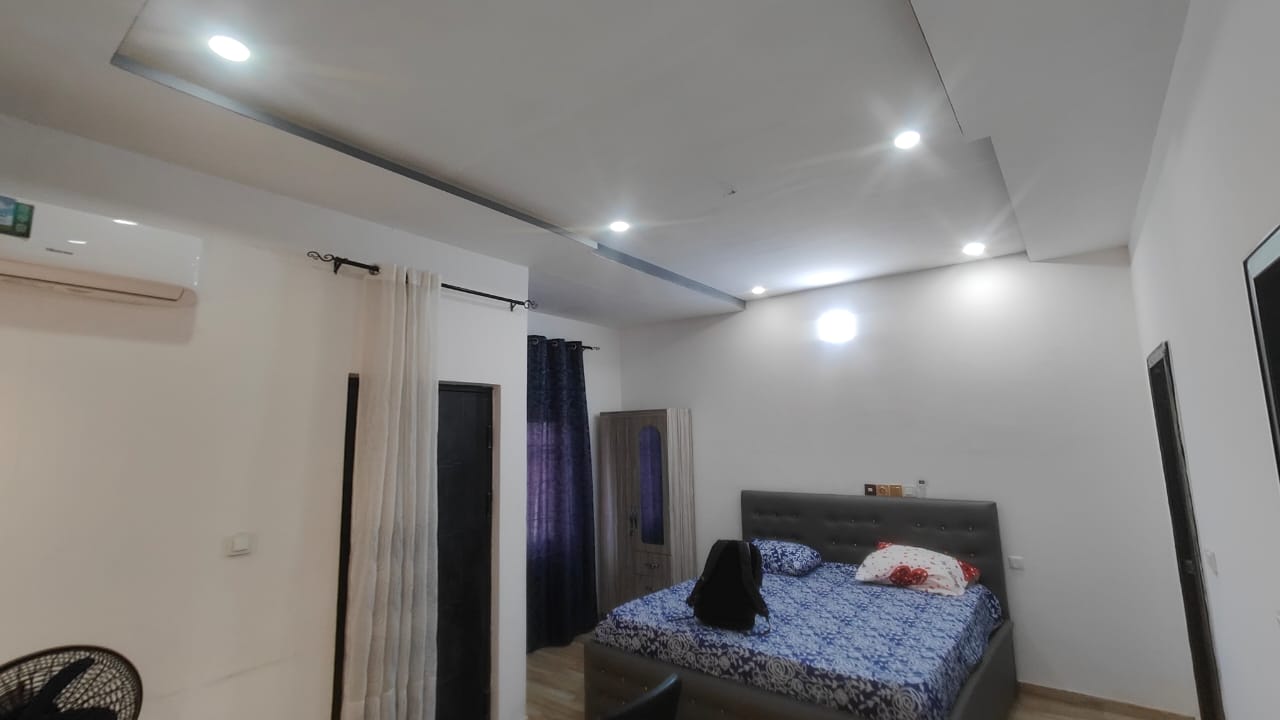 Studio meublé en location longue durée à Adidogomé Lycée Technique – 75 000 FCFA/mois