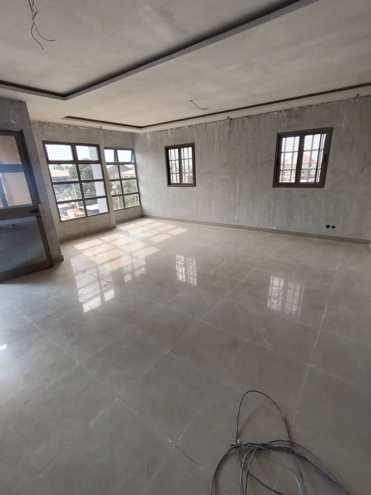 VILLA 7 PIÈCES À VENDRE – KÉGUÉ KÉLÉGOUGAN (FACE GOUDRON)