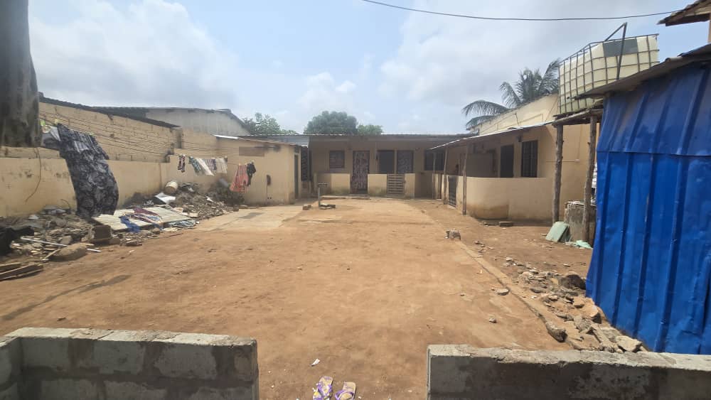 Villa 3 chambres en vente à SEGBE – 55.000.000 FCFA