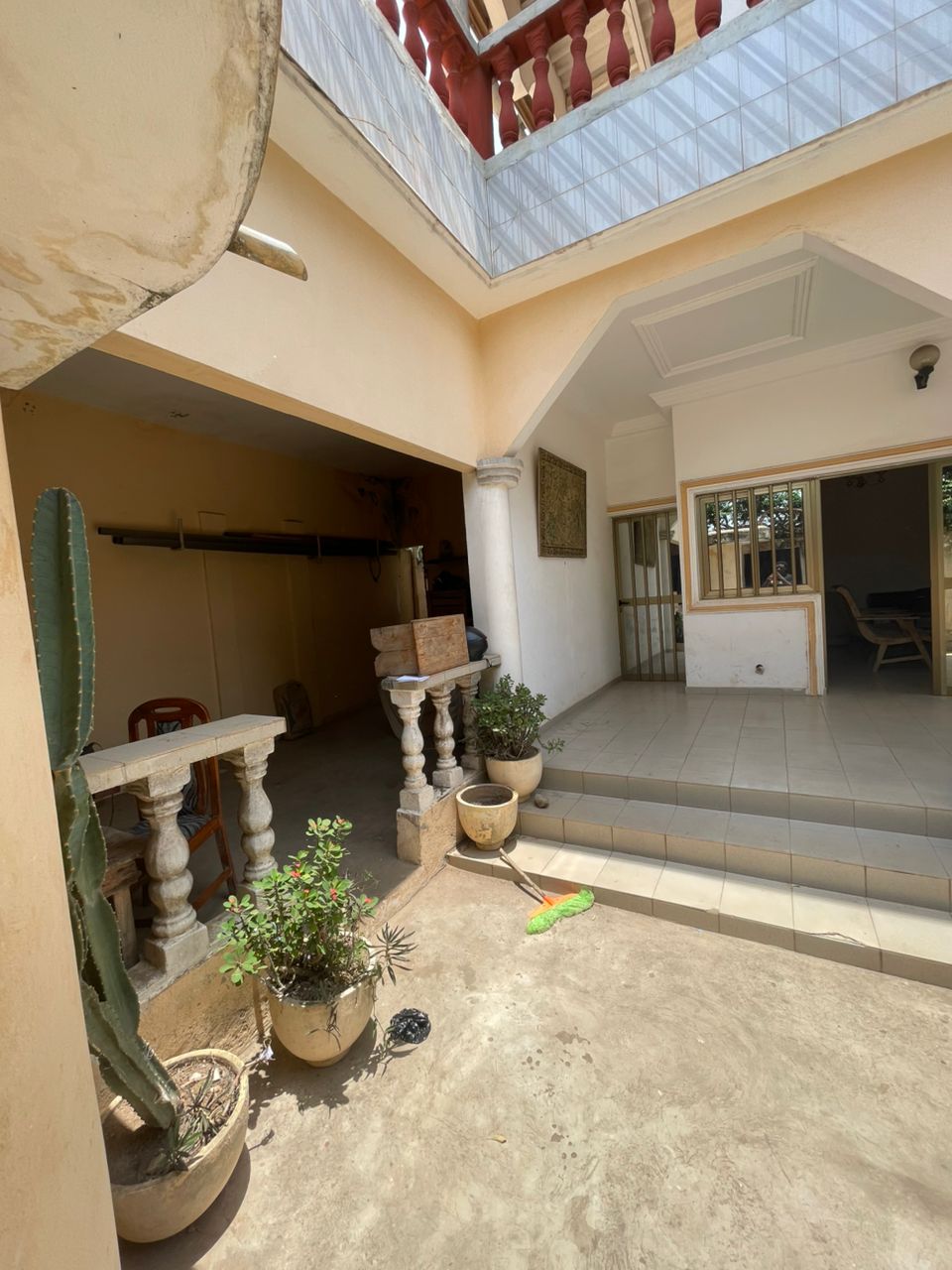 Maison en vente sur 1/2 lot avec titre foncier personnel à Avedji Gakpoto – 55 millions FCFA
