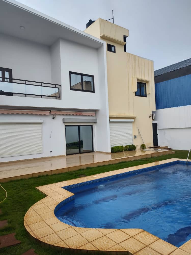 Villa à louer à Kegué – 900000 FCFA