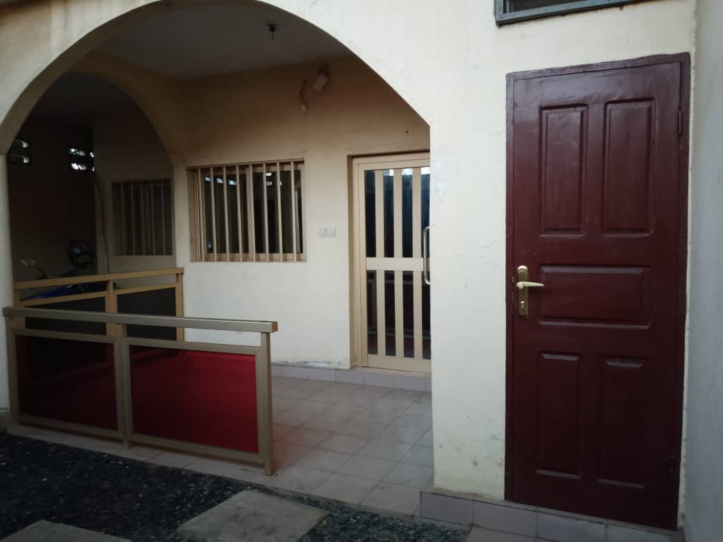 Villa 3 chambres en vente sur demi-lot à Adamavo – 55 millions FCFA