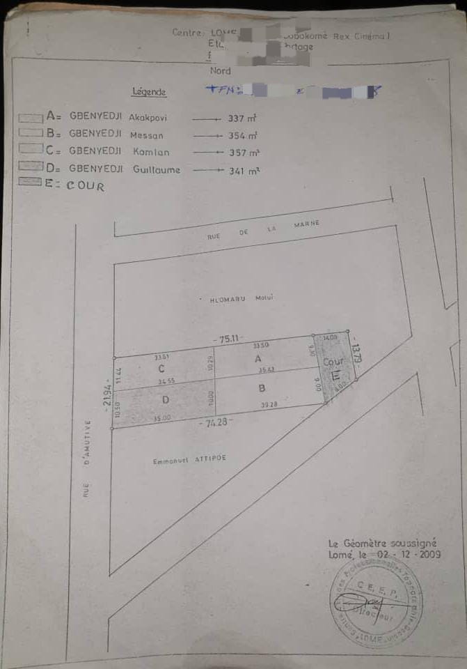 Terrain de 2 lots collés à vendre à Nopato (Ancien Grand Rex) – 700 millions FCFA