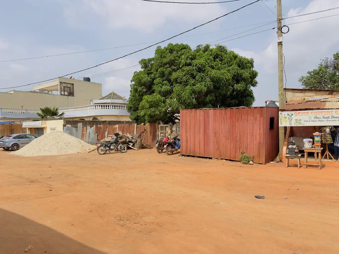 Terrain demi lot en vente à Kegué – 30 millions FCFA