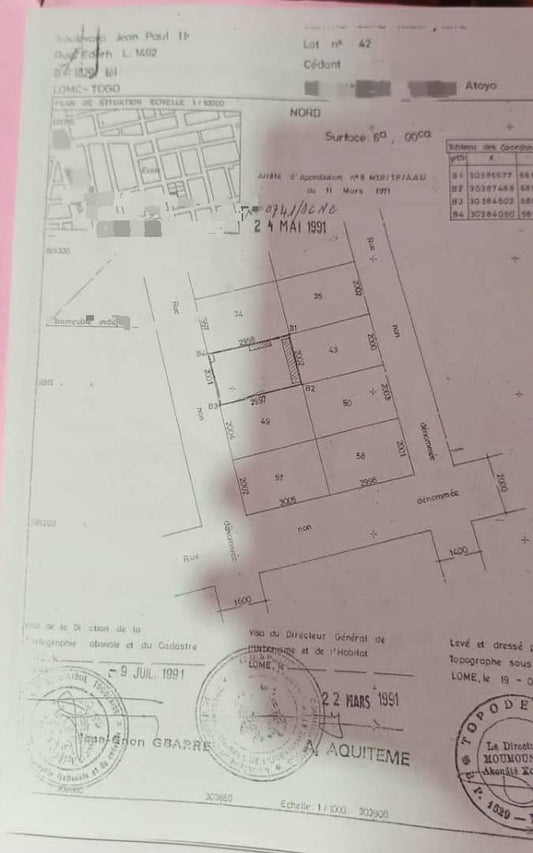 Terrain de 300 m² en vente à Tokoin Forever – 50 millions FCFA