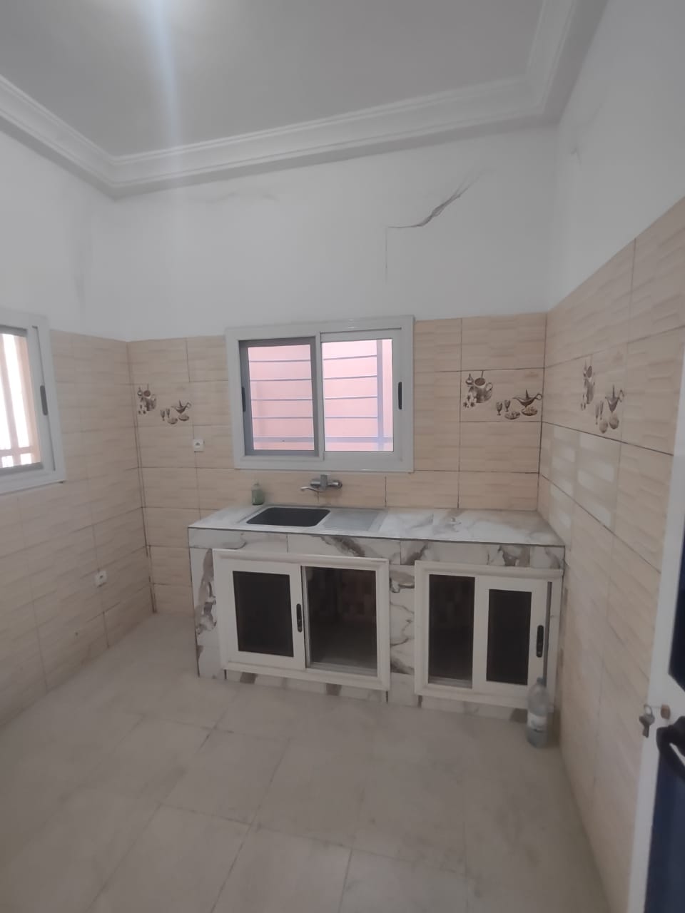 Villa 3 chambres à louer à Cité Mokpokpo – 300000 FCFA