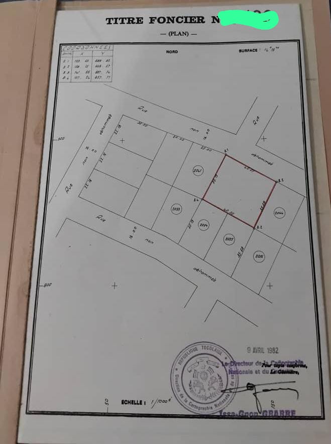 Terrain 2 lots en vente au bord du goudron à Agoè – 200 millions FCFA