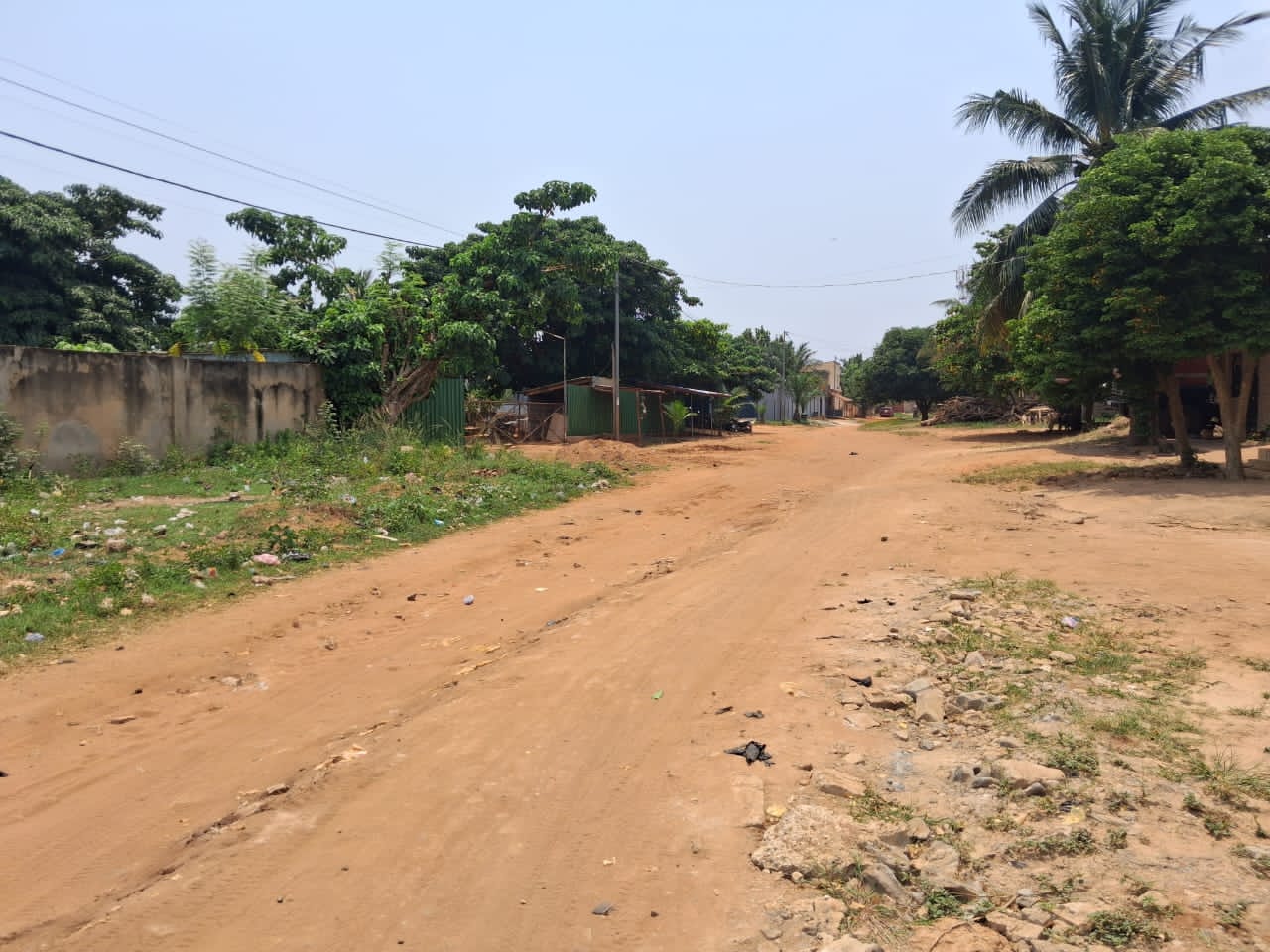 Terrain de 1800 m² en vente à Agoè Kossigan - 120 millions FCFA