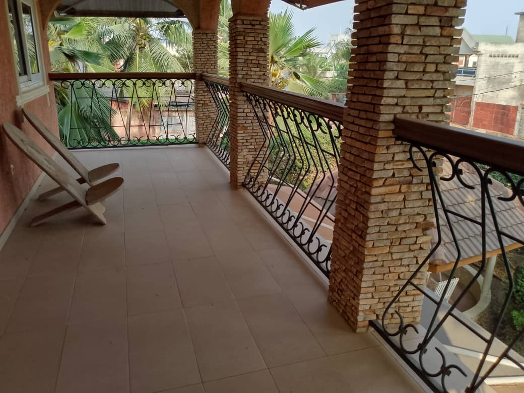 VILLA 4 PIÈCES À VENDRE À ADIDOGOMÉ SAGBADO – 600 m² | TITRE FONCIER