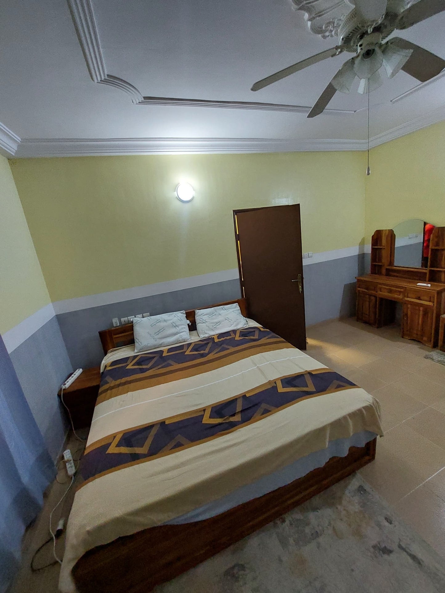 Appartement meublé 3 chambres à louer à Avepozo – 300000 FCFA